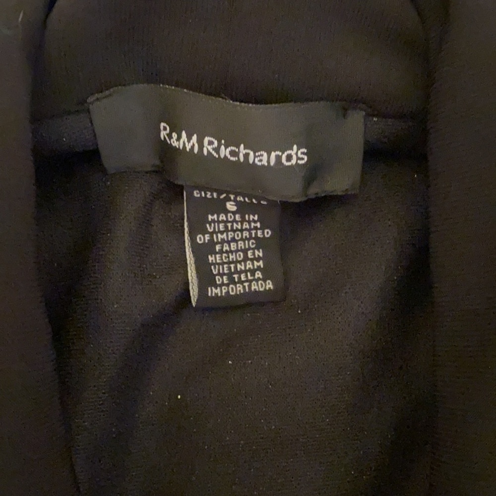 Short jacket… - Picture 2 of 3